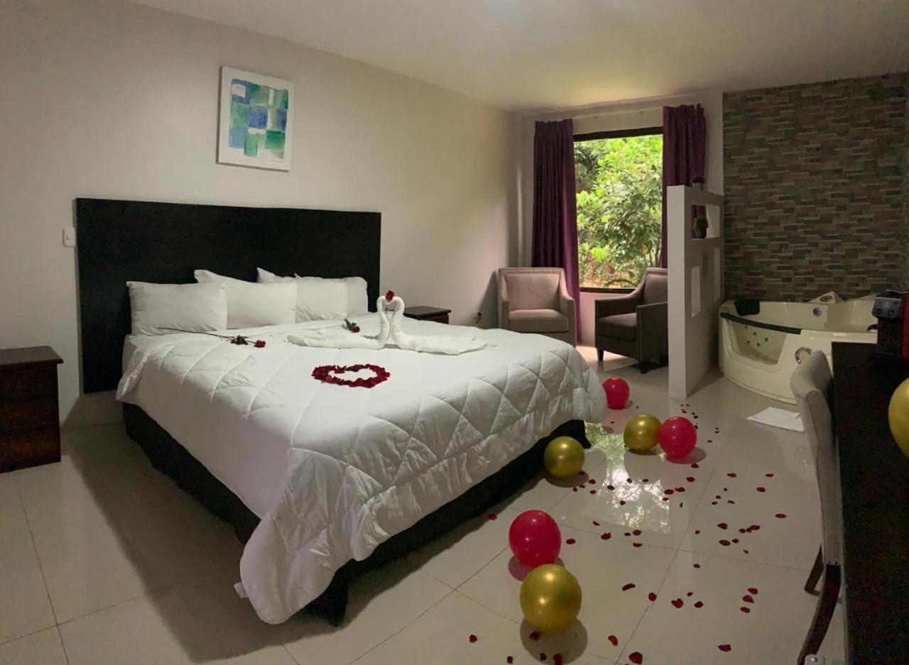 Hotel Los Rios Guacimo  Luaran gambar